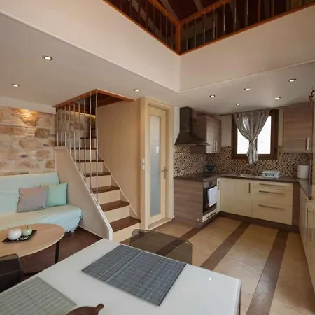 λειτουργικό σπίτι σε κεντρική τοποθεσία *