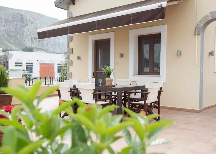 λειτουργικό σπίτι σε κεντρική τοποθεσία *