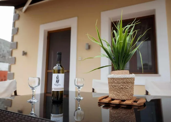 λειτουργικό σπίτι σε κεντρική τοποθεσία Chorio (Kalymnos)