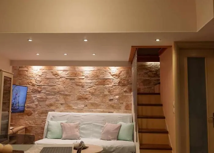 λειτουργικό σπίτι σε κεντρική τοποθεσία