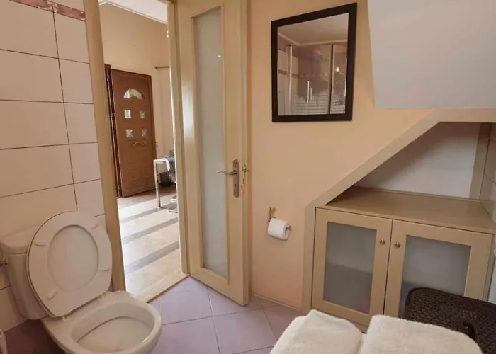 λειτουργικό σπίτι σε κεντρική τοποθεσία *